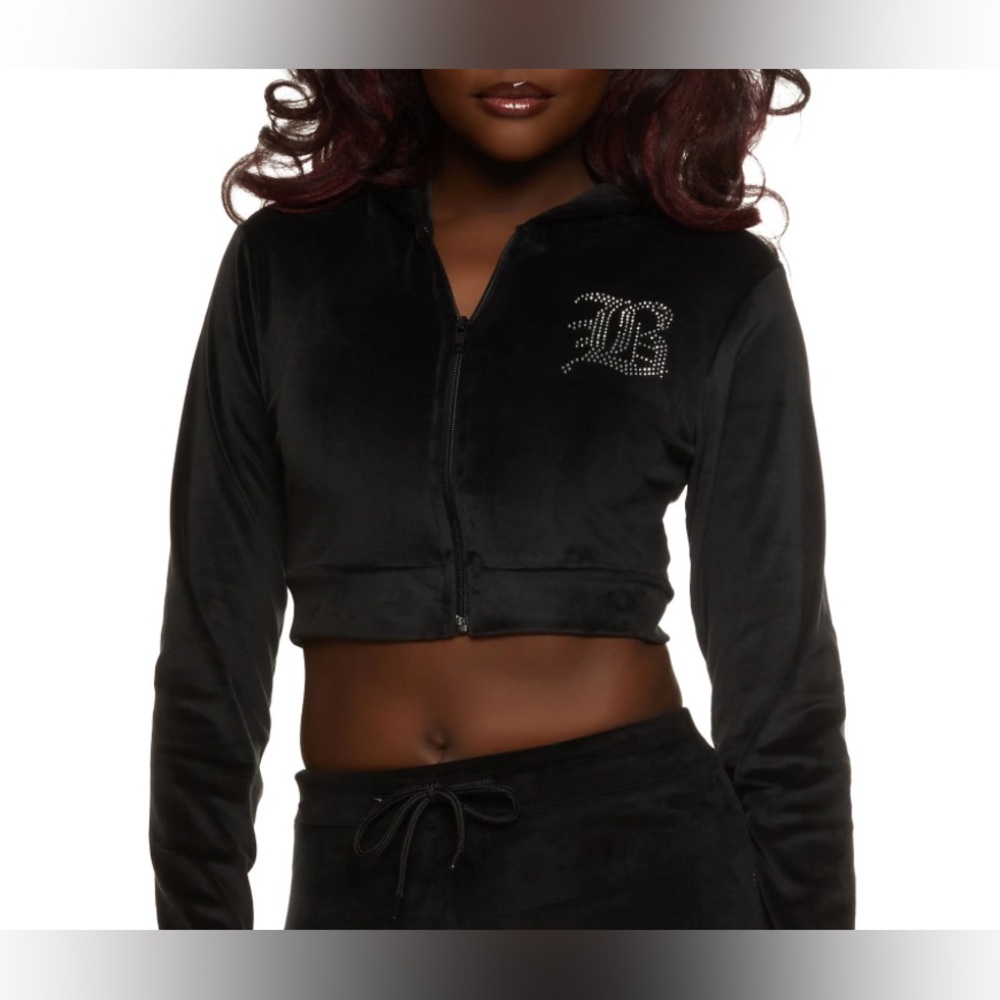 Hoy & Delicious Black B Rhinestone Medium long sleeve crop
